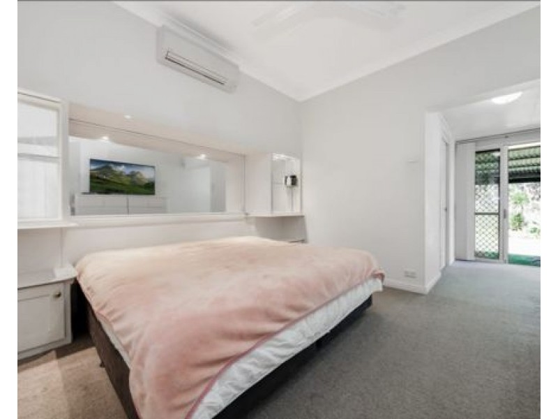 27 Ledbury St, Aspley QLD 4034