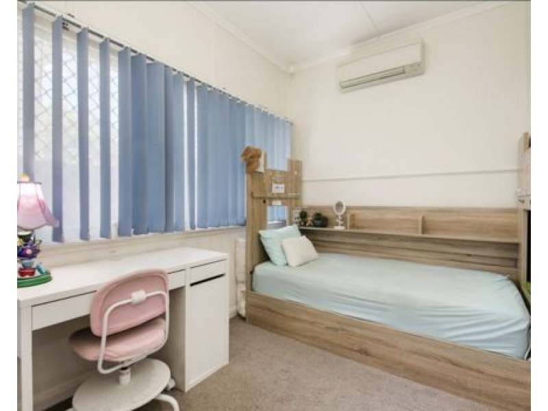 27 Ledbury St, Aspley QLD 4034