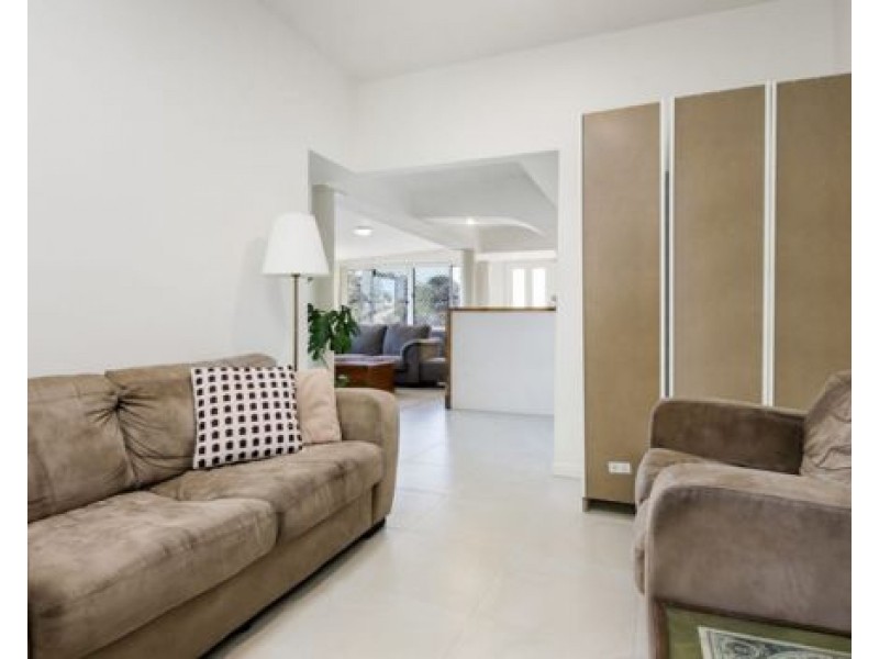 27 Ledbury St, Aspley QLD 4034