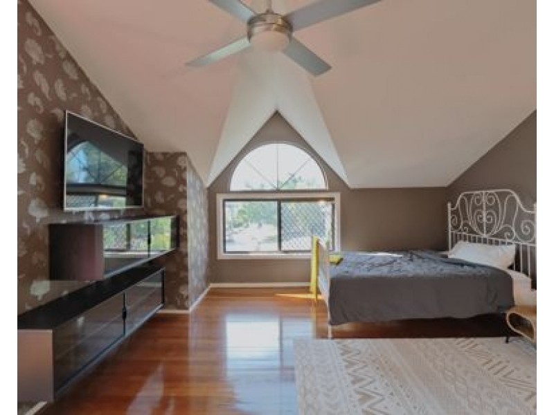14-16 Ancilla St, Mansfield QLD 4122