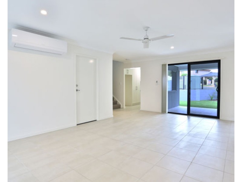 1 Emerald Place, Bridgeman Downs QLD 4035