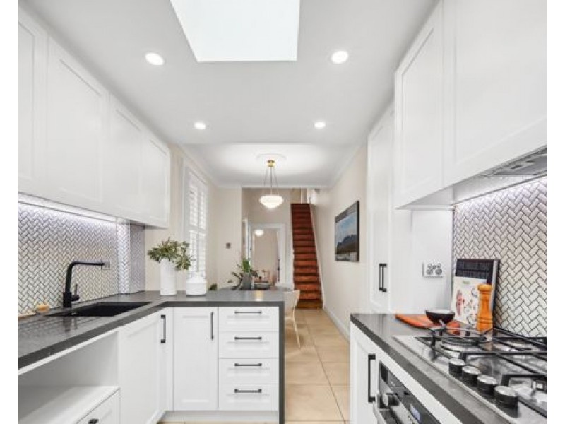 83 Railway Parade, Erskineville NSW 2043