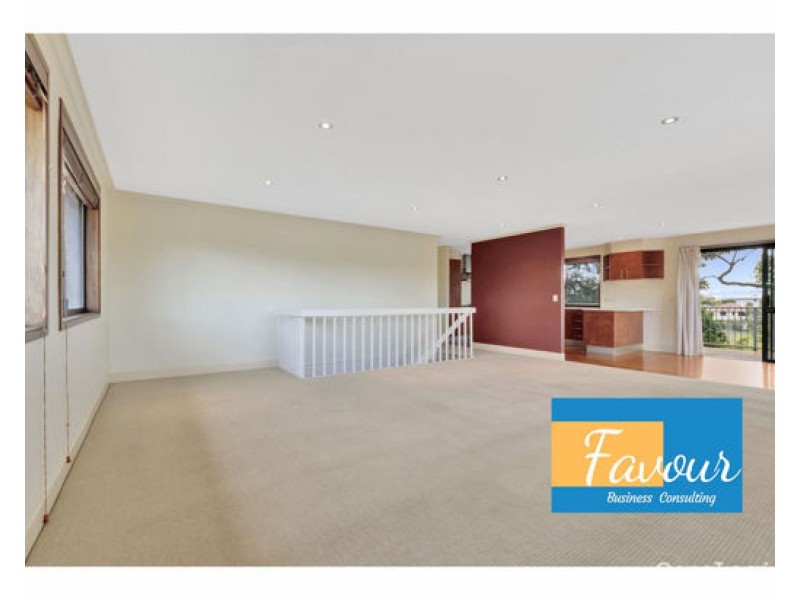 37 Mitchell Avenue, Molendinar QLD 4214
