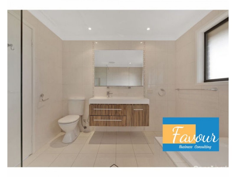 37 Mitchell Avenue, Molendinar QLD 4214