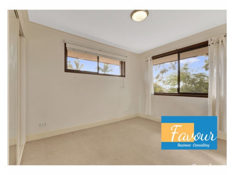 37 Mitchell Avenue, Molendinar QLD 4214