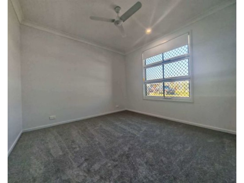 8 Hillside Street, Heathwood QLD 4110