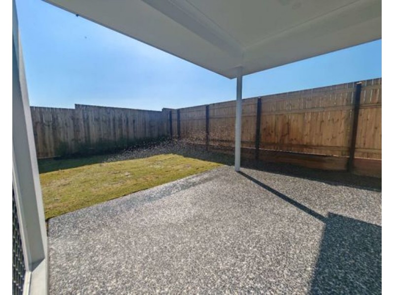 8 Hillside Street, Heathwood QLD 4110