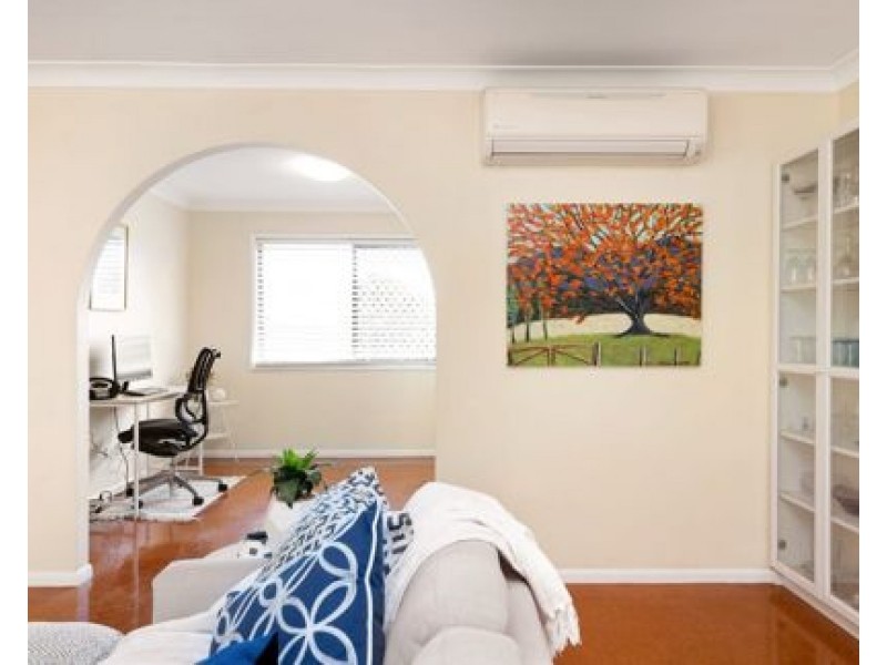 5 Frinton Street, Wishart QLD 4122