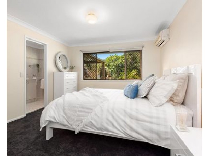 5 Frinton Street, Wishart QLD 4122