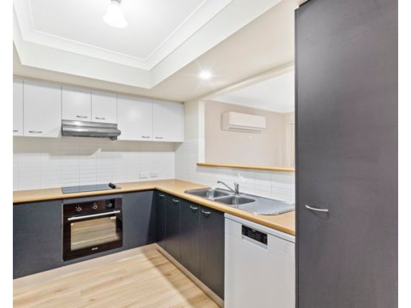 87/31 Archipelago Street, Pacific Pines QLD 4211