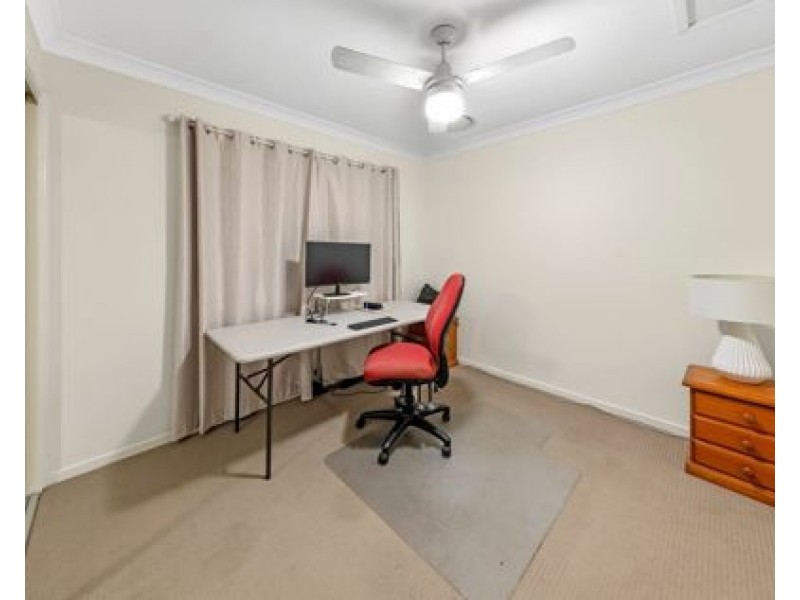 5 20 Kianawah Road South, Manly West QLD 4179