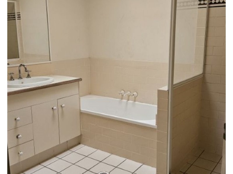 25/400 Pine Ridge Road, Coombabah QLD 4216