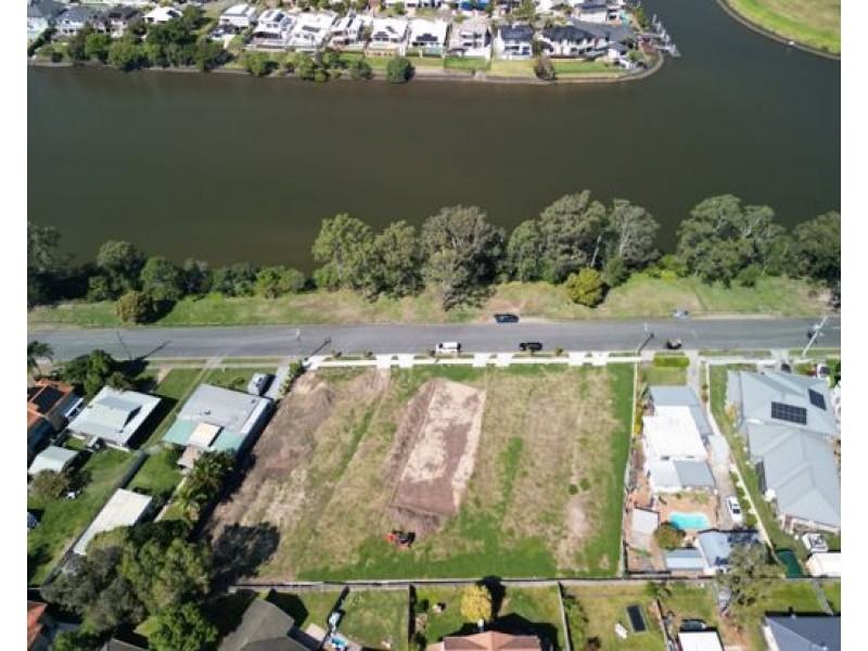 36 The Esplanade, Coomera QLD 4209