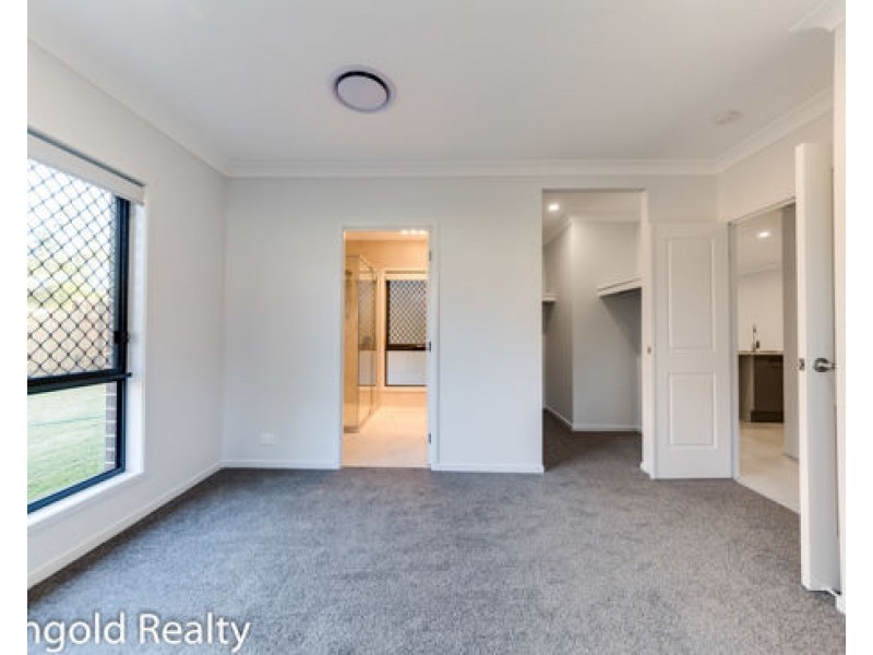 5 Parkview Close, Pallara QLD 4110