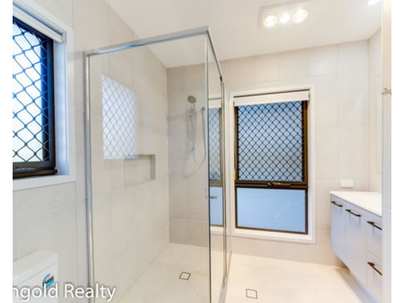 5 Parkview Close, Pallara QLD 4110