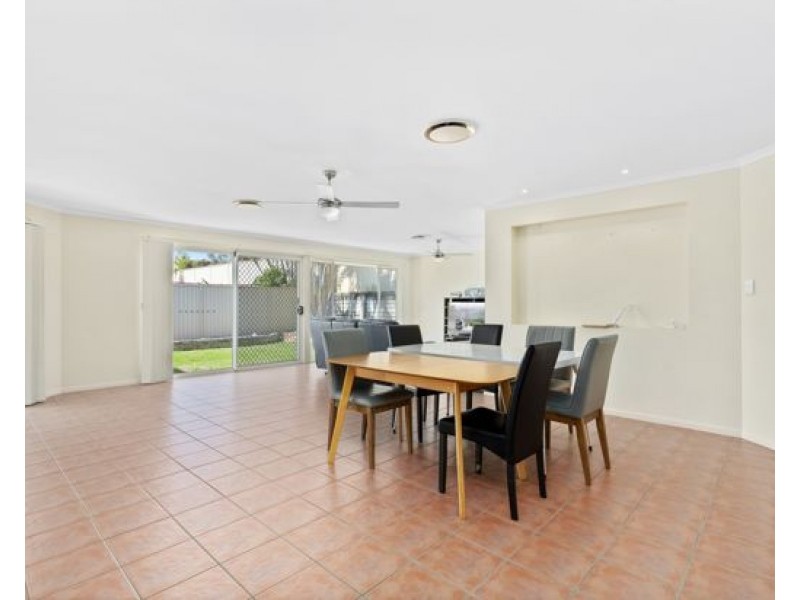 9 Applegum Place, Molendinar QLD 4214