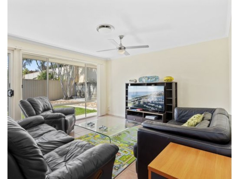 9 Applegum Place, Molendinar QLD 4214