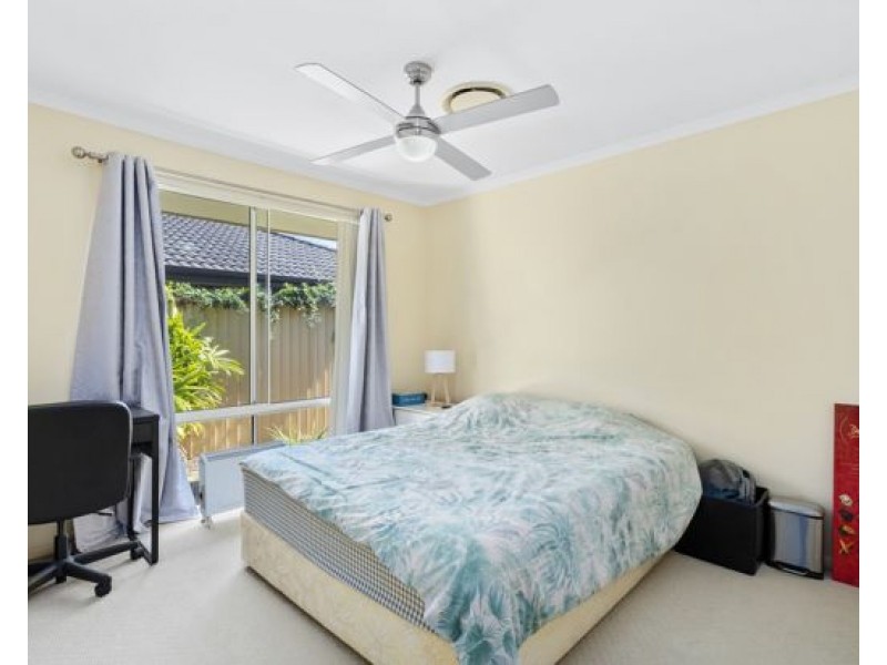 9 Applegum Place, Molendinar QLD 4214