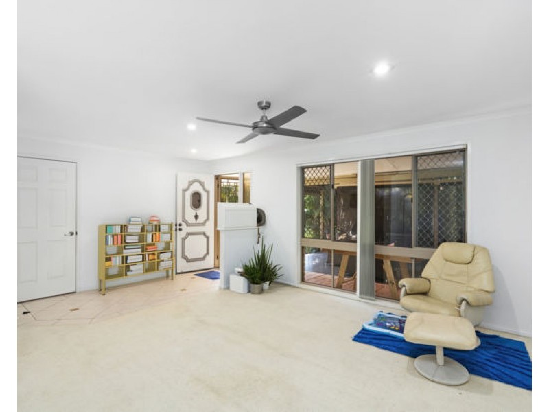 11 Ben Hogan Crescent, Parkwood QLD 4214