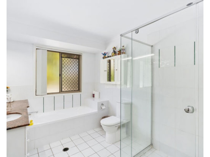 11 Ben Hogan Crescent, Parkwood QLD 4214