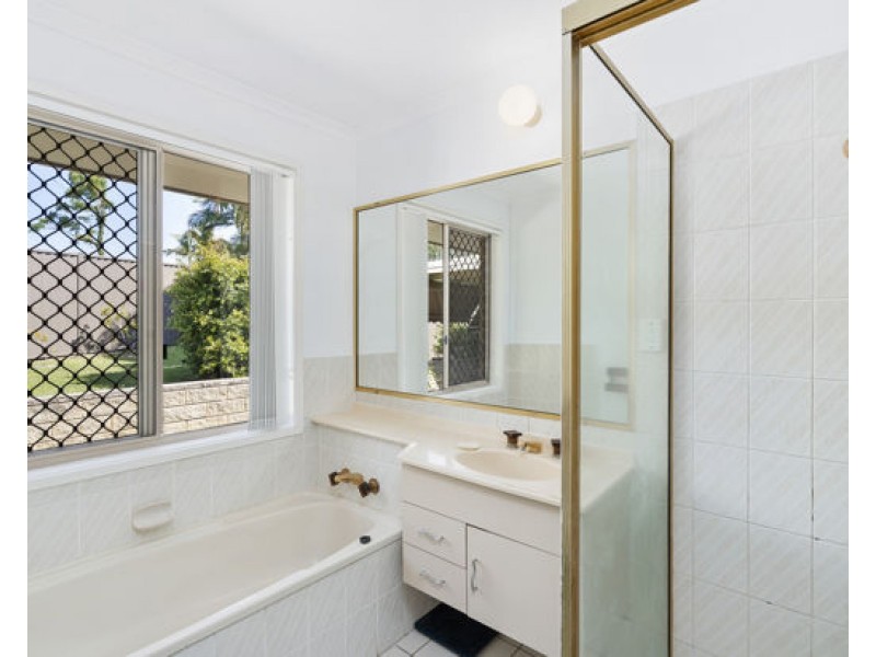 11 Ben Hogan Crescent, Parkwood QLD 4214