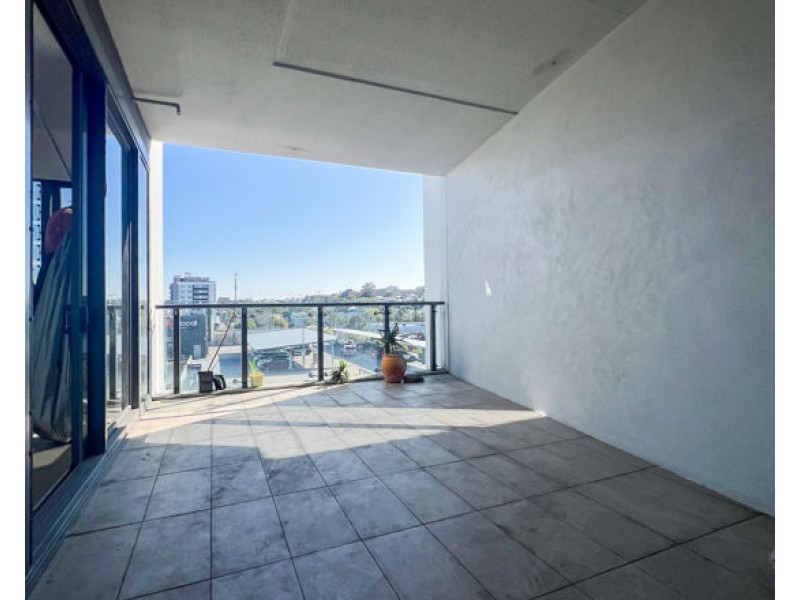 30301/300 OLD CLEVELAND ROAD, Coorparoo QLD 4151