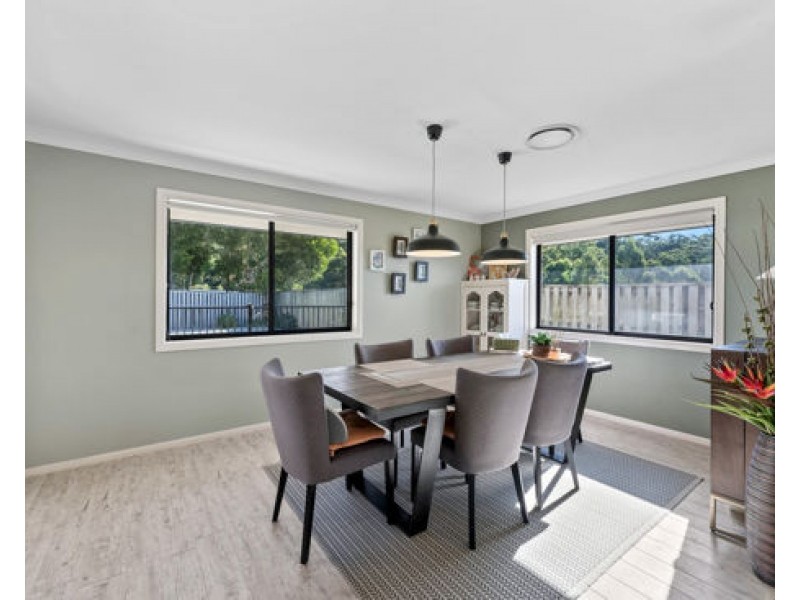 10 HAUGHTON STREET, Pacific Pines QLD 4211