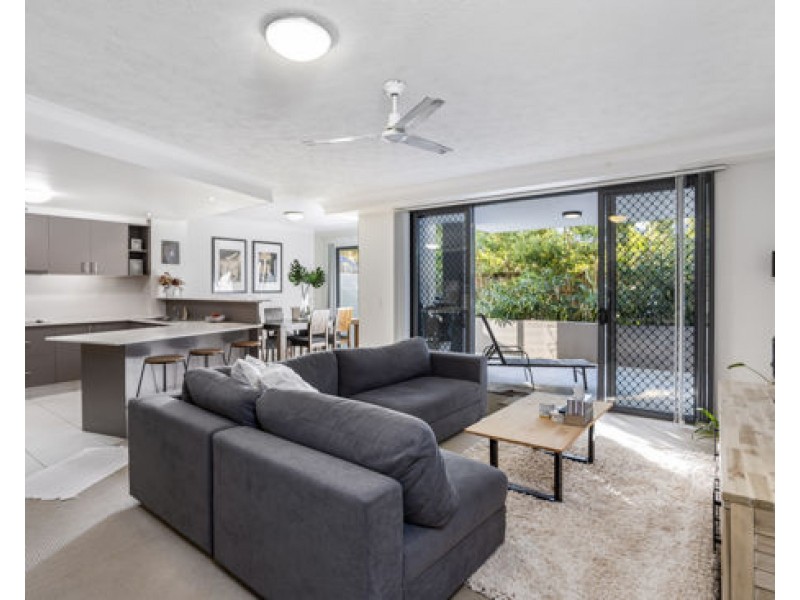 U19 1 ACACIA COURT, Robina QLD 4226