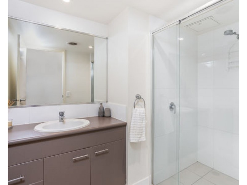 U19 1 ACACIA COURT, Robina QLD 4226