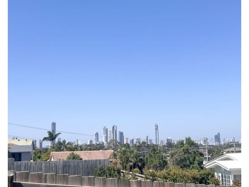 6 Harran street, Southport QLD 4215