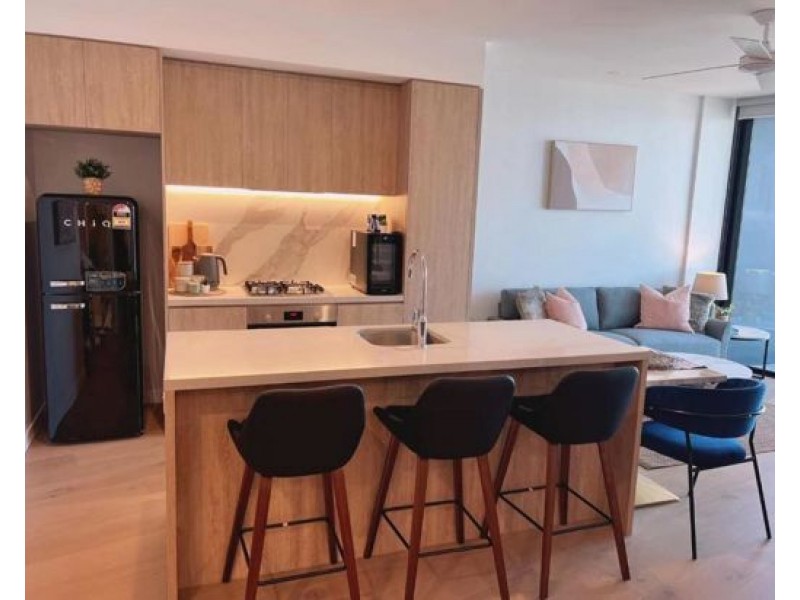 5 The Darling Avenue, Broadbeach QLD 4218