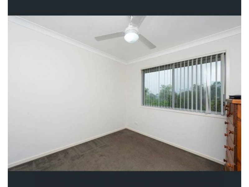 32 131 McAuley Parade, Pacific Pines QLD 4211