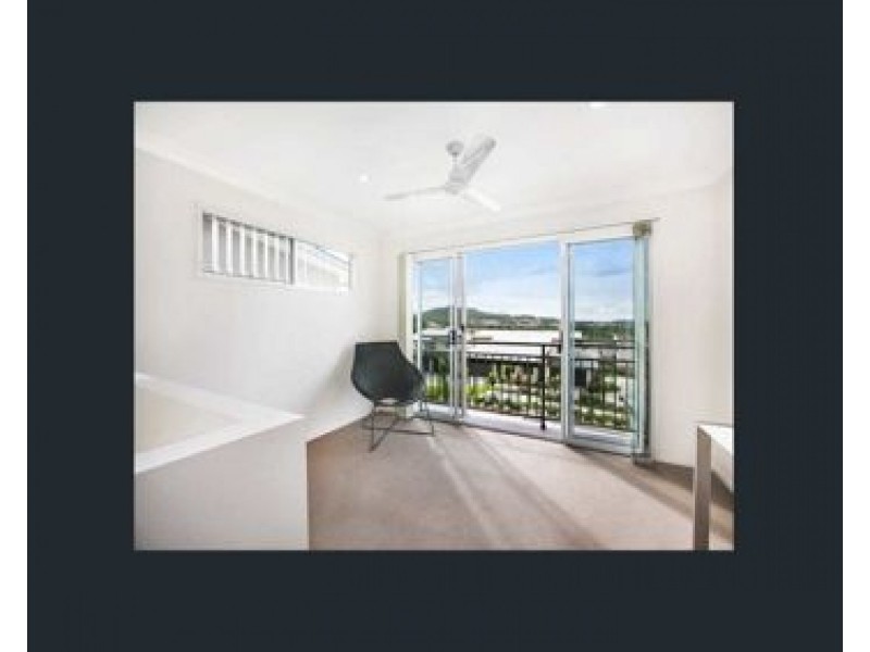 U38/19 Gumtree Crescent, Upper Coomera QLD 4209