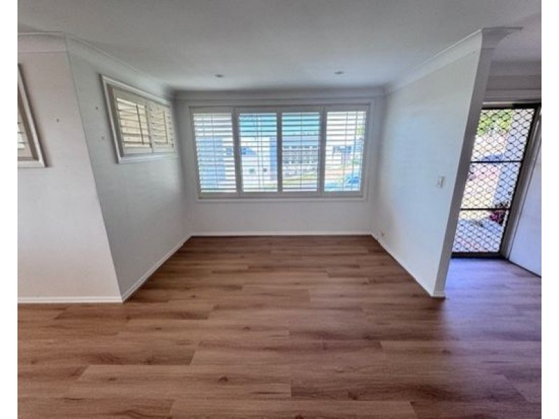 1 Wilbur Street, Holland Park QLD 4121