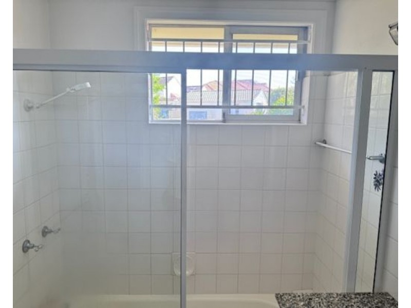 1 Wilbur Street, Holland Park QLD 4121