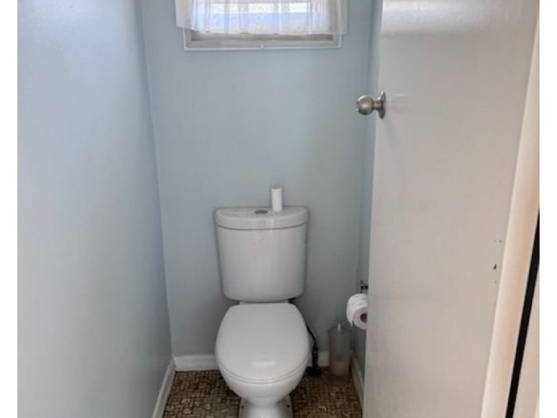 1 Wilbur Street, Holland Park QLD 4121