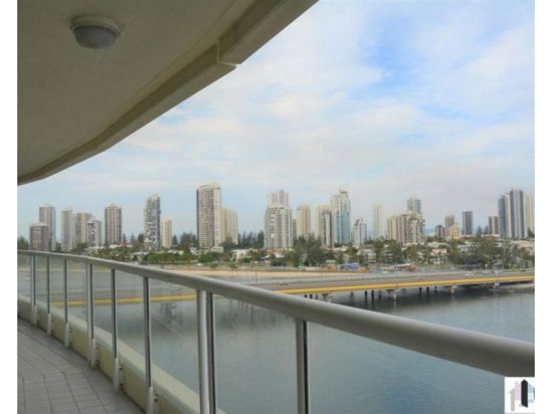 A11-3/75 Brighton Parade, Southport QLD 4215