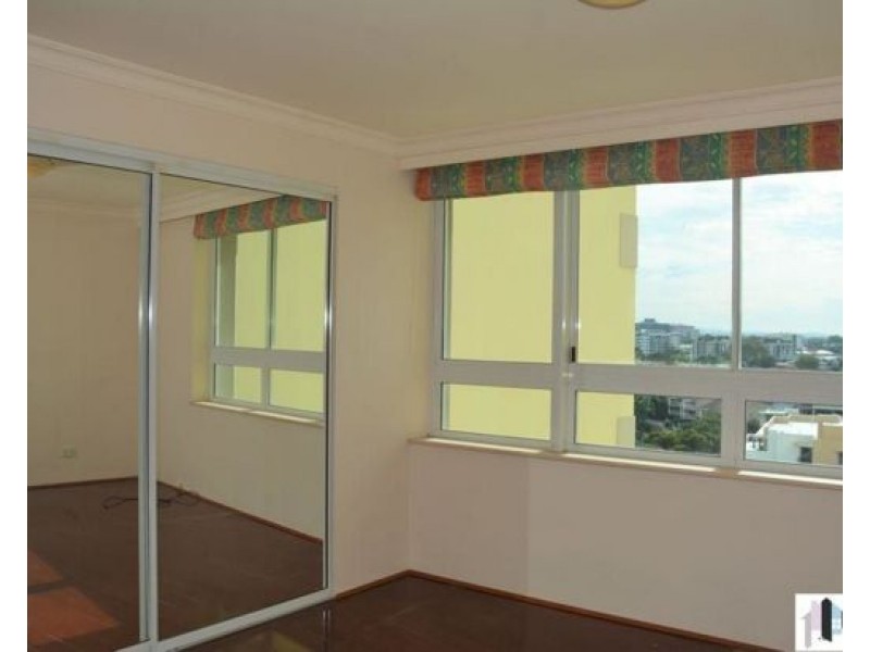 A11-3/75 Brighton Parade, Southport QLD 4215