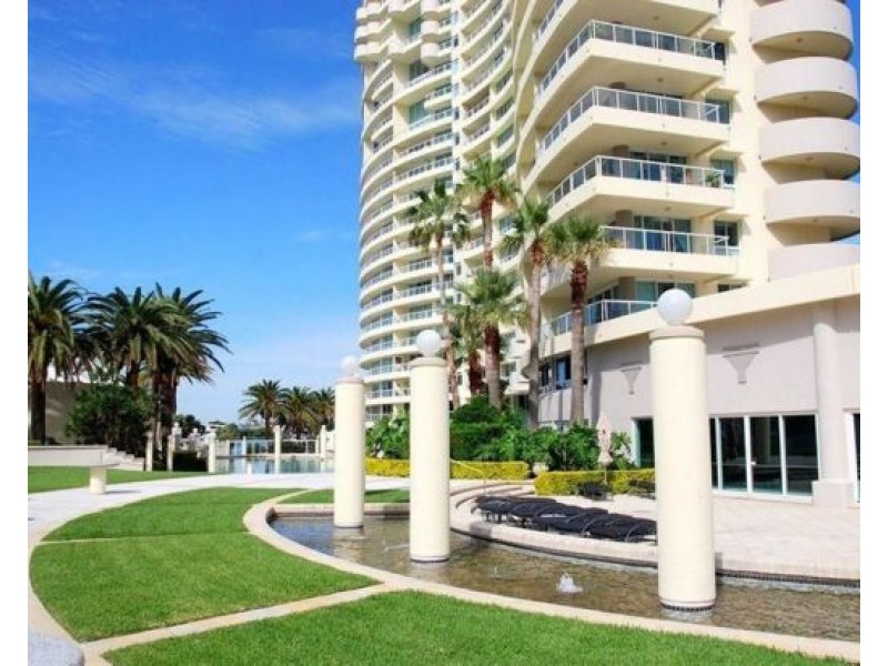 A11-3/75 Brighton Parade, Southport QLD 4215