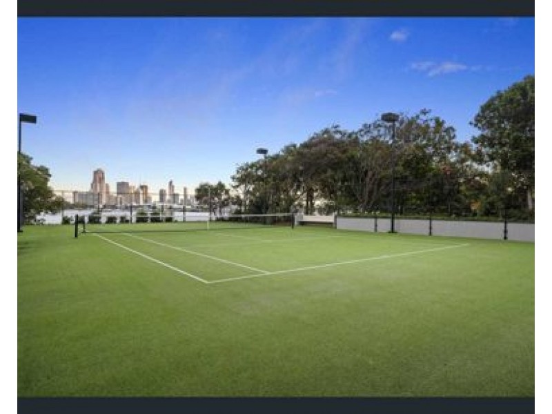 A11-3/75 Brighton Parade, Southport QLD 4215