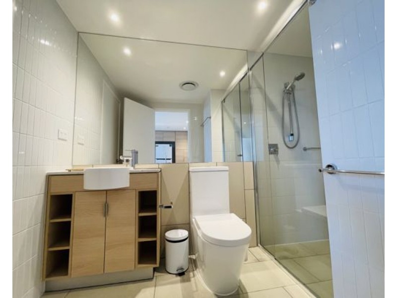 2402/2663 Gold Coast Hwy, Broadbeach QLD 4218