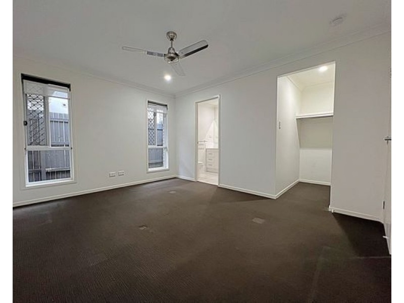 6 Lillypilly Drive, Ripley QLD 4306