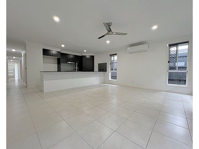 6 Lillypilly Drive, Ripley QLD 4306