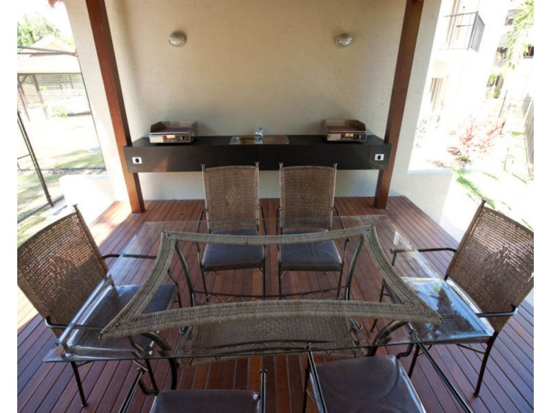 11 22-26 Clifton Road, Clifton Beach QLD 4879