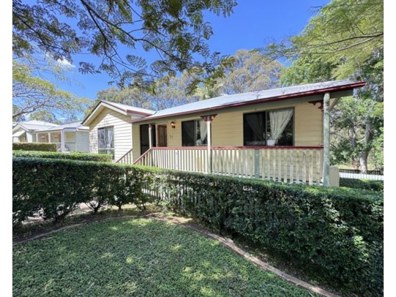 54 Roseglen Street, Greenslopes QLD 4120