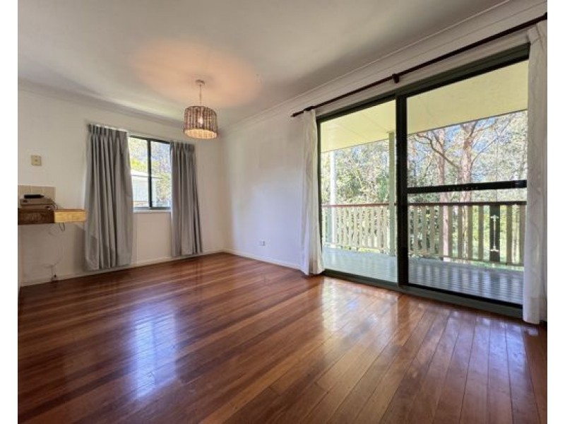 54 Roseglen Street, Greenslopes QLD 4120