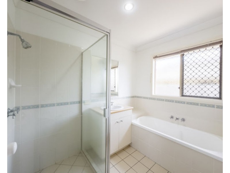 12 Overton Street, Calamvale QLD 4116