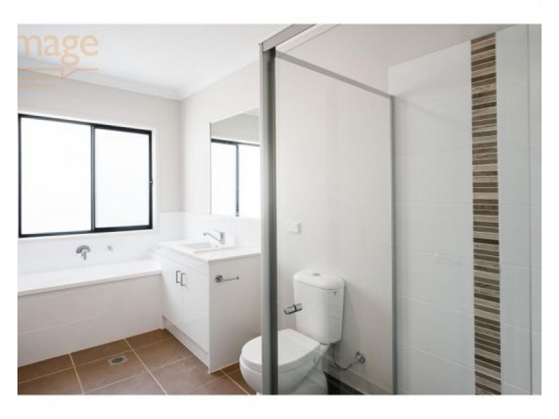 11 Saltwater Street, Pimpama QLD 4209