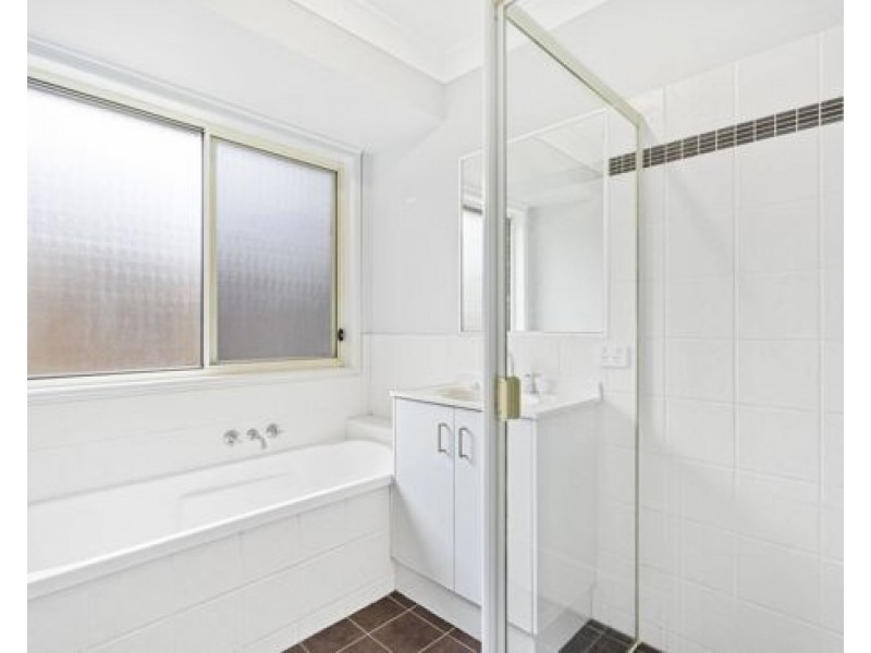 8 FIRECREST CLOSE, Upper Coomera QLD 4209