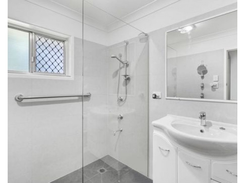 26 Binnalong St, Rochedale South QLD 4123